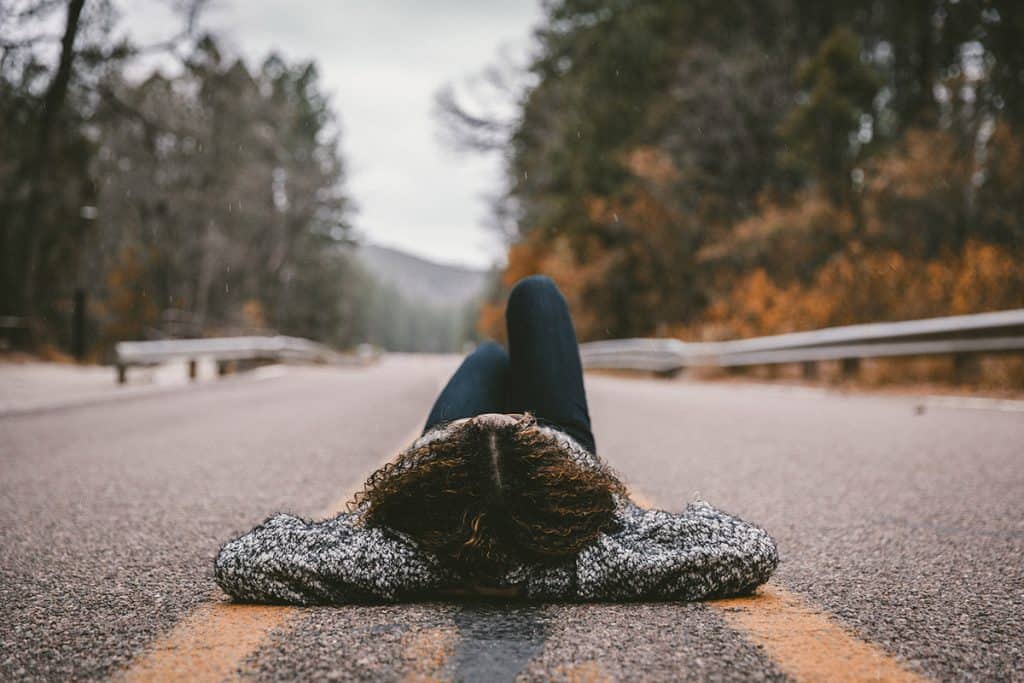 Traveling with Curly Hair: Quick And Easy Tips For Curly Haired Travel Girls