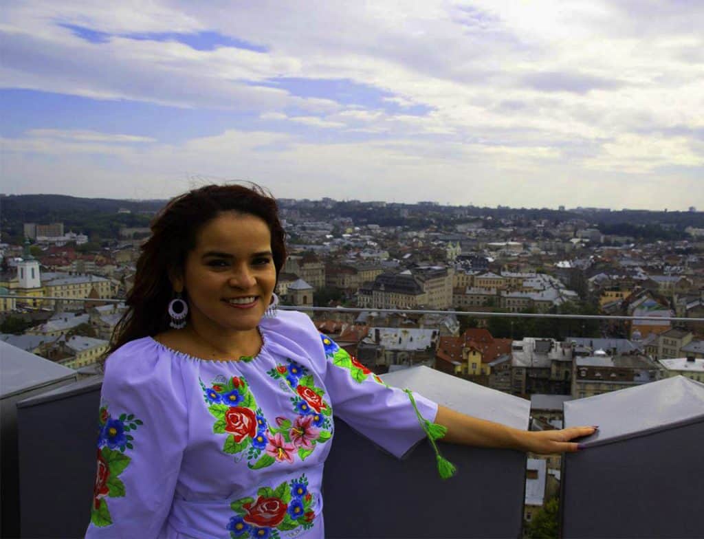 UKRANIAN-VYSHYVANKA-DAY-LVIV-DREAMS-IN-HEELS