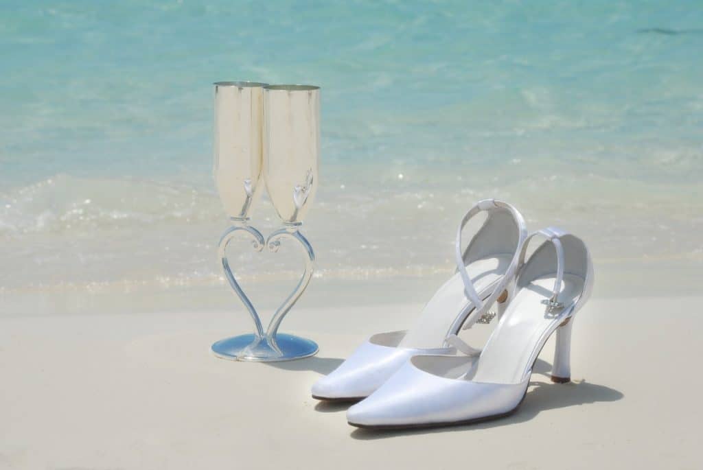 Tips for a destination wedding - checklist for organizing a destination wedding - bridal shoes