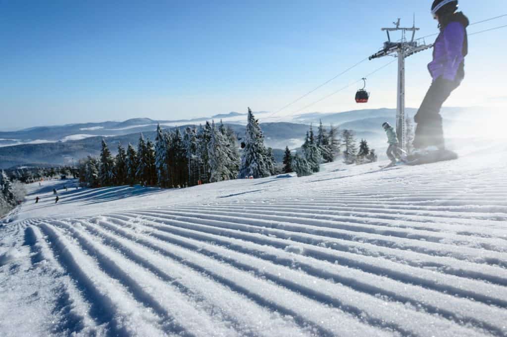 active-sports-adventure-ski-travel