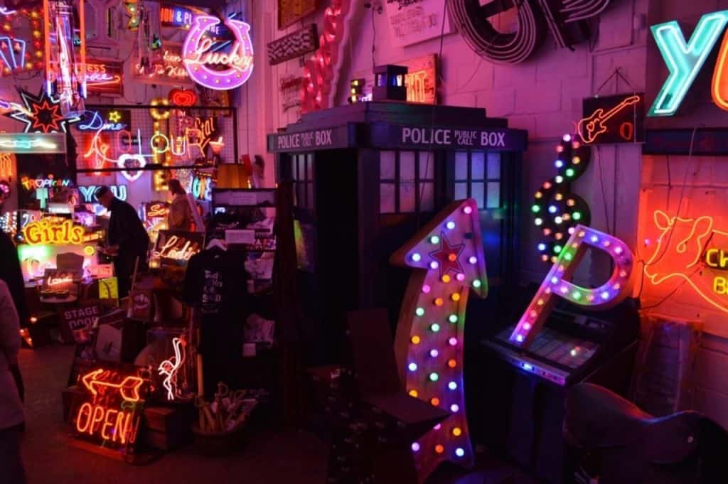 gods own junkyard off the beath path things to do in london