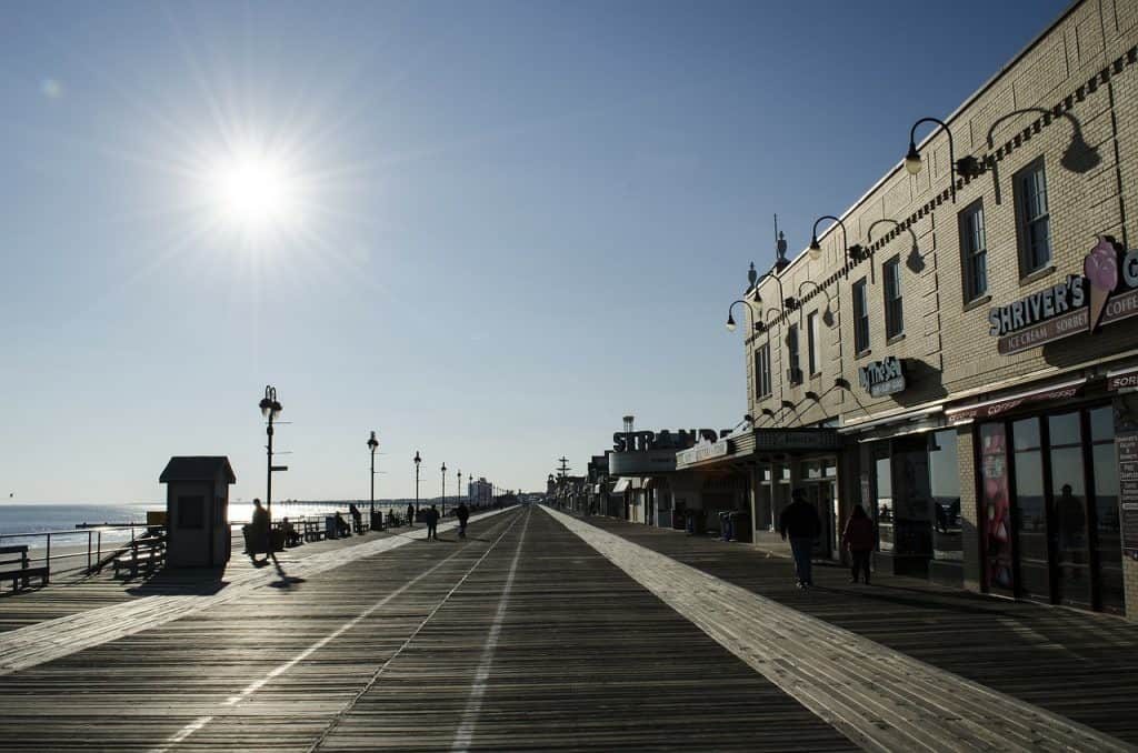ocean-city-beaches-with-a-boardwalk-jersey-shore