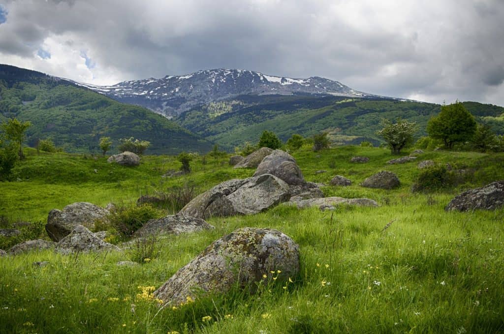 mountains-bulgaria-near-sofia-sightseeing