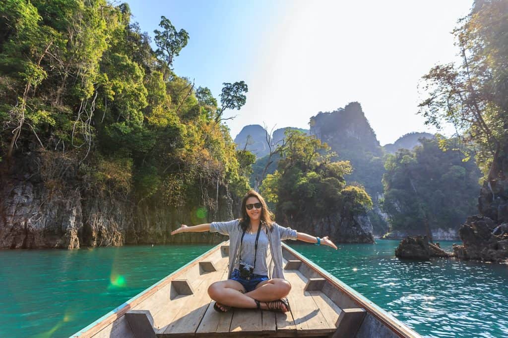 to-travel-is-to-live
