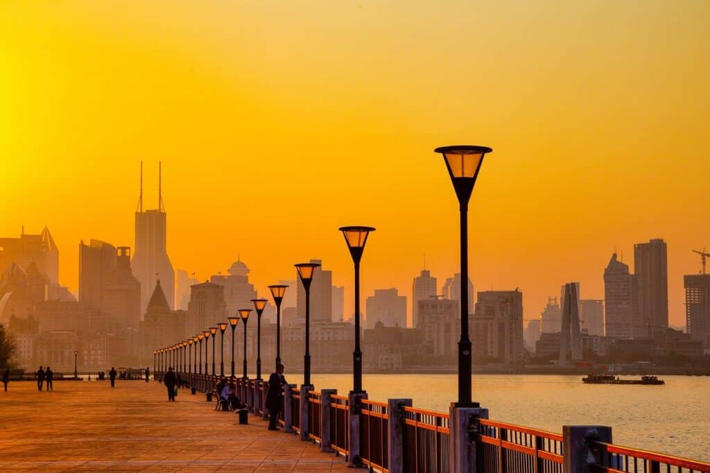 huangpu-river-promenade-visit-shanghai