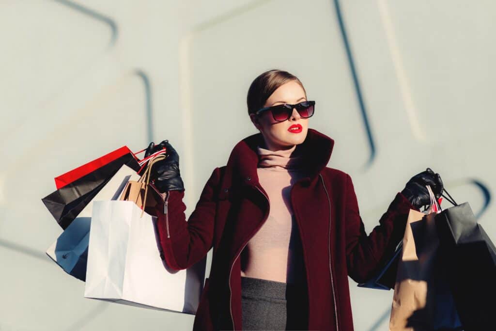 luxury shopping must have luxe items for women on the go