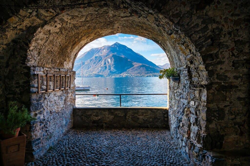 varenna-lake-como-italy-travel