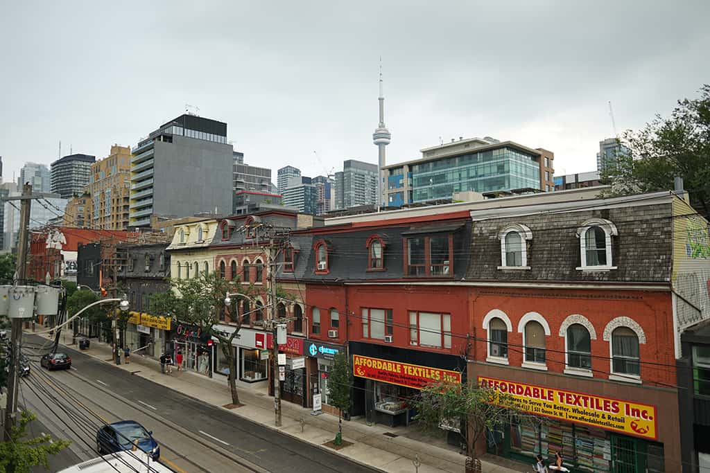 Toronto_Queen St West