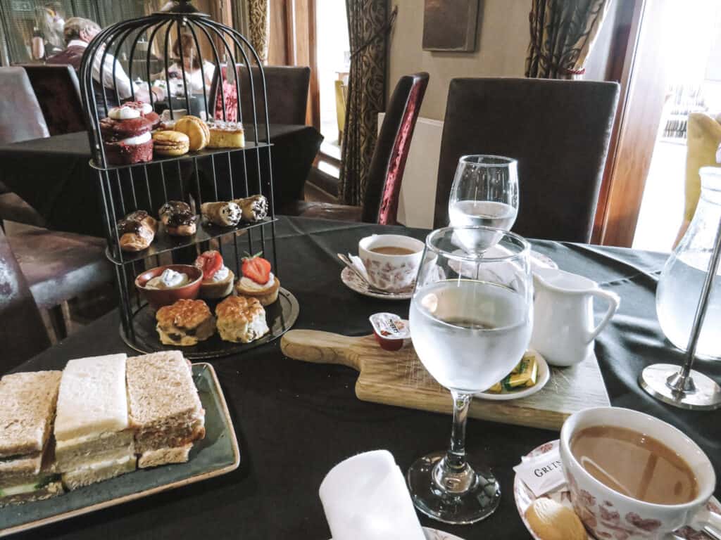 Afternoon-tea