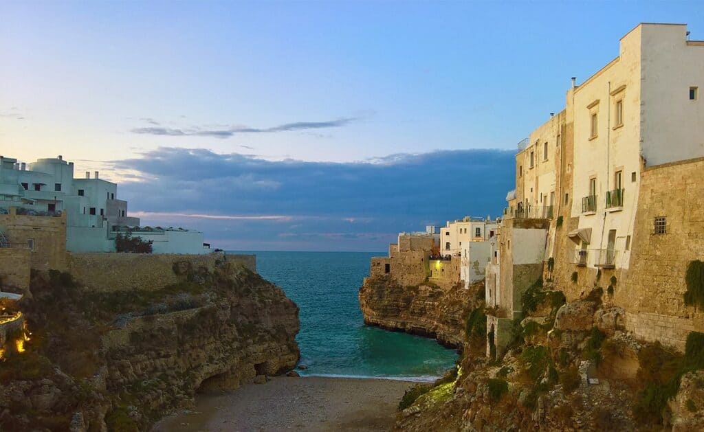 polignano-best-towns-in-puglia