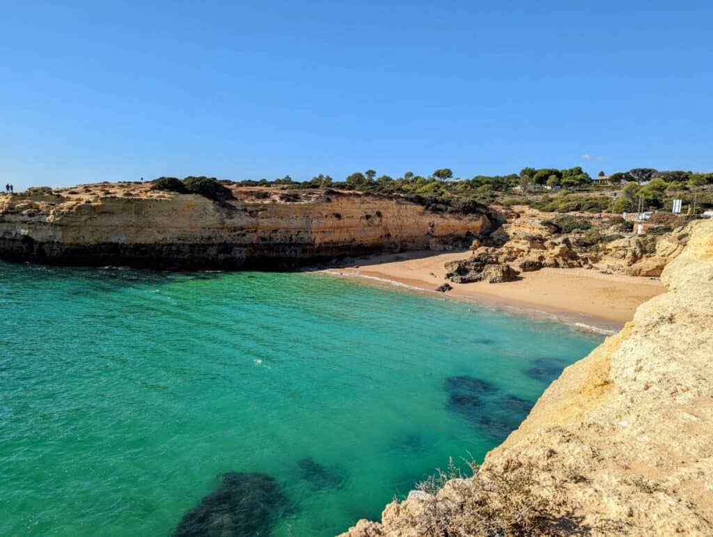 how to move to portugal europe