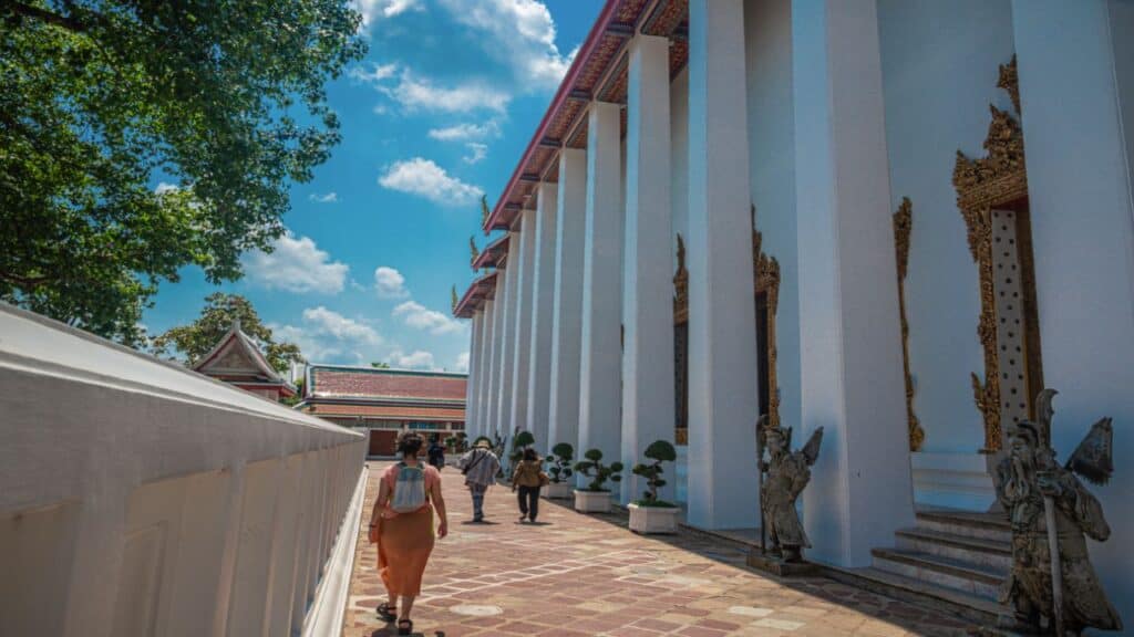 first time visit wat pho thailand