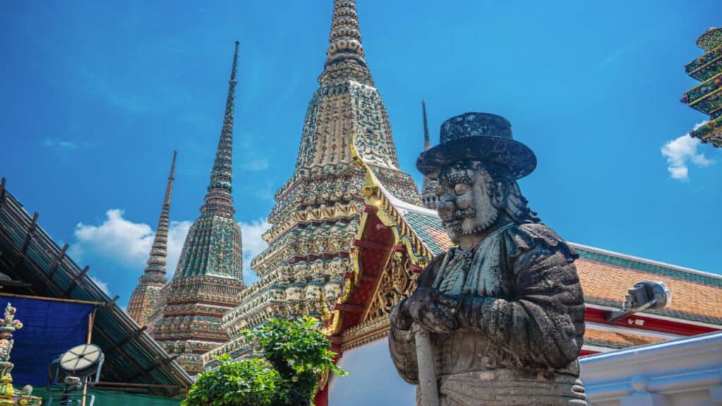 visiting wat pho thailand