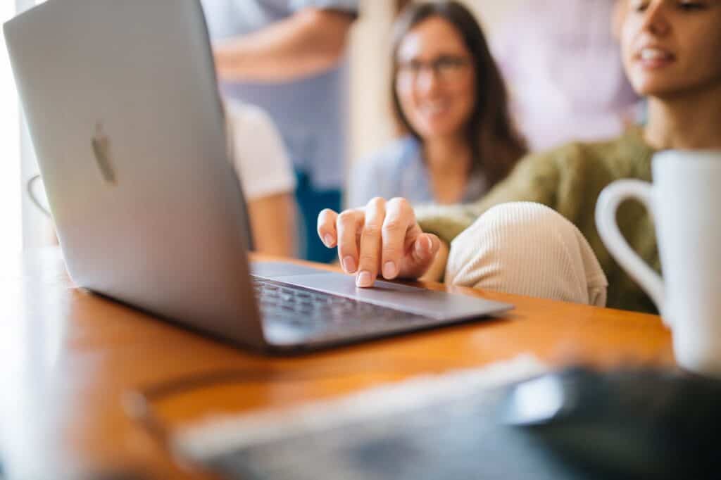decrease freelance digital nomad productivity